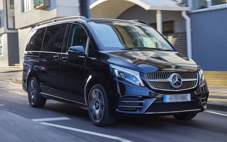 mercedes-benz-v-class-minivan-8seats-front-2